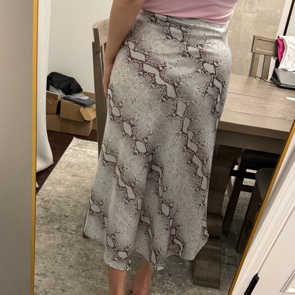 Flowy Snake Print Women's Midi Slit Side Zipper Skirt - Picture 7 of 12